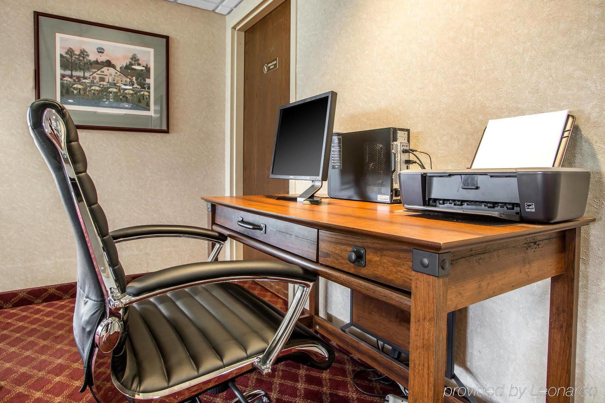 Super 8 By Wyndham Chambersburg I-81 Hotell Eksteriør bilde