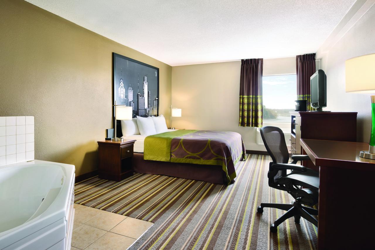 Super 8 By Wyndham Chambersburg I-81 Hotell Eksteriør bilde